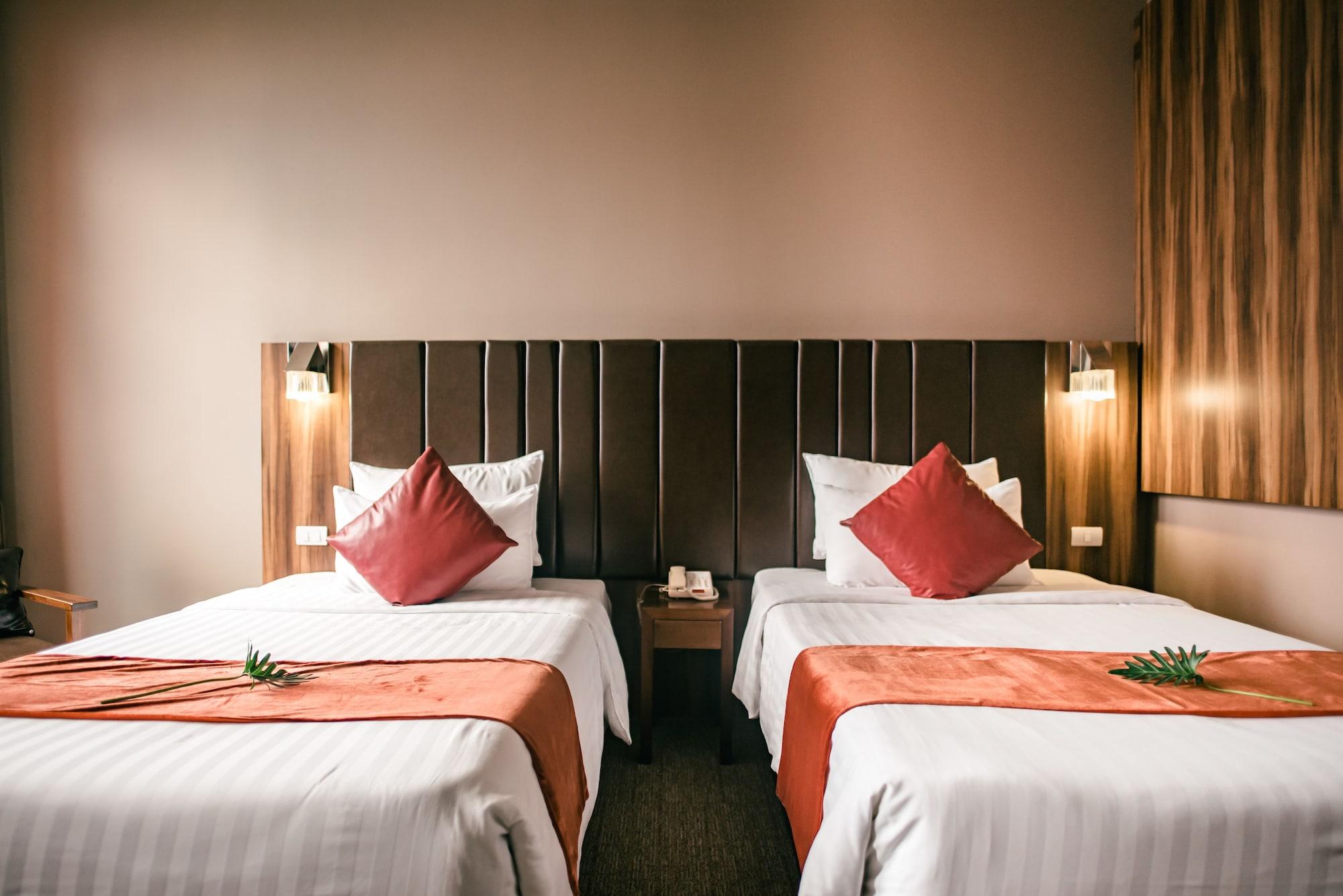 Grand Howard Hotel Бангкок Экстерьер фото