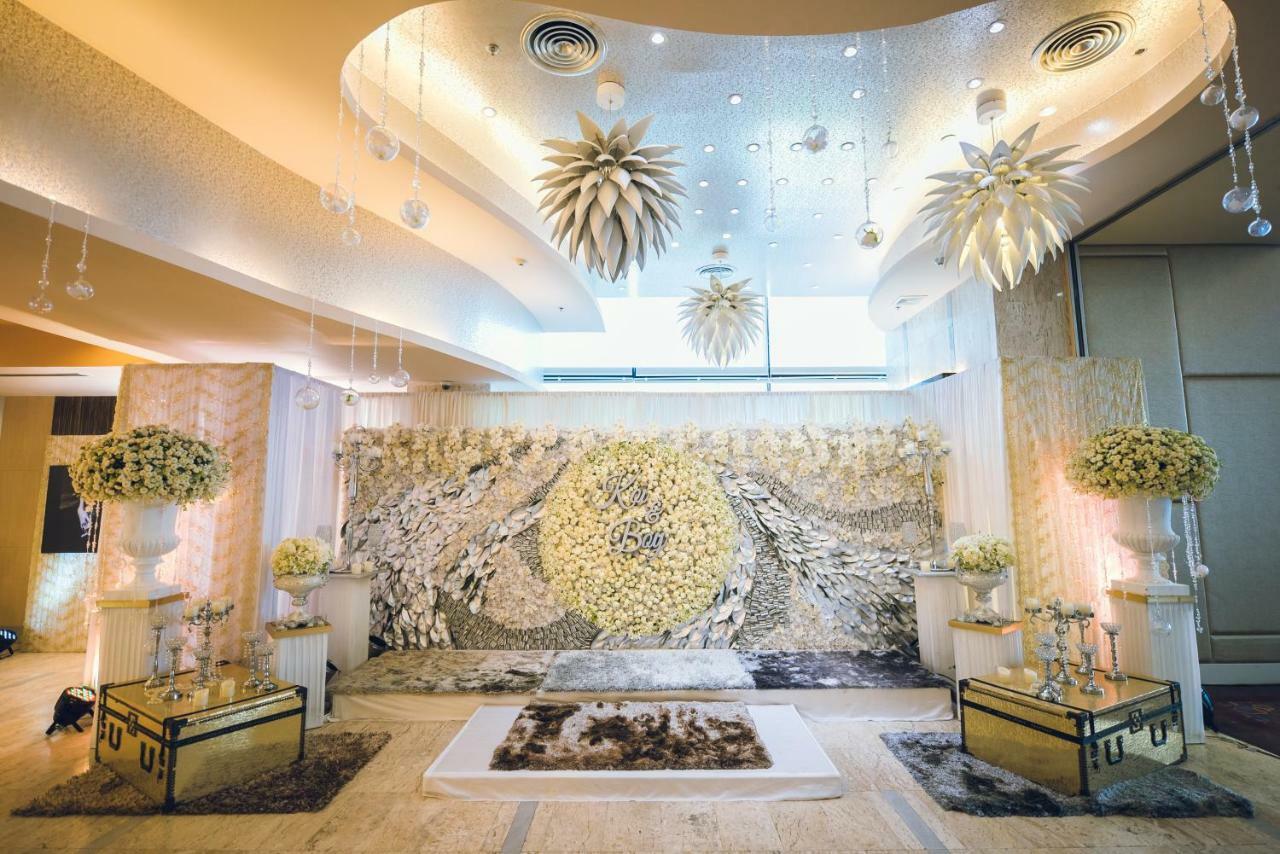 Grand Howard Hotel Бангкок Экстерьер фото